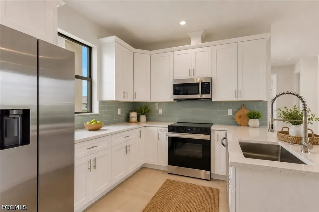 2208 NE 9th Avenue Cape Coral FL 33909