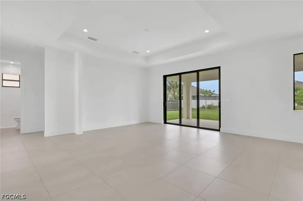 2208 NE 9th Avenue Cape Coral FL 33909