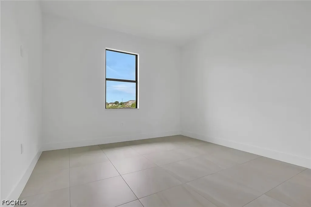 2208 NE 9th Avenue Cape Coral FL 33909