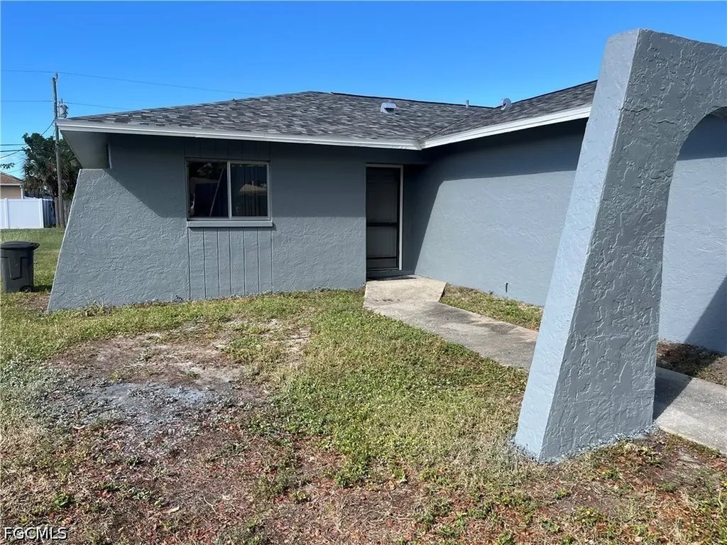 1312 SE 24th Avenue Cape Coral FL 33990