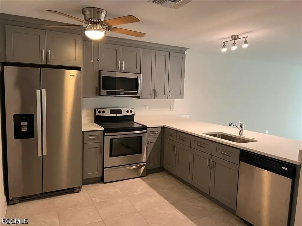 6064 Laurelwood Drive Fort Myers FL 33905