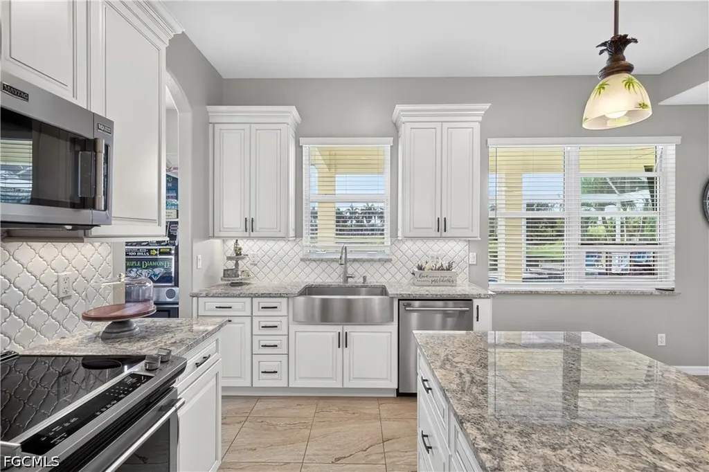 2659 Amber Lake Drive Cape Coral FL 33909