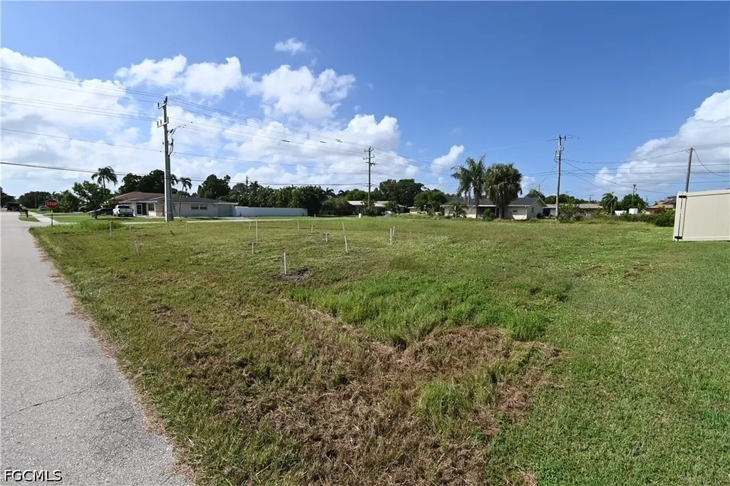 3928 SE 4th Avenue Cape Coral FL 33904