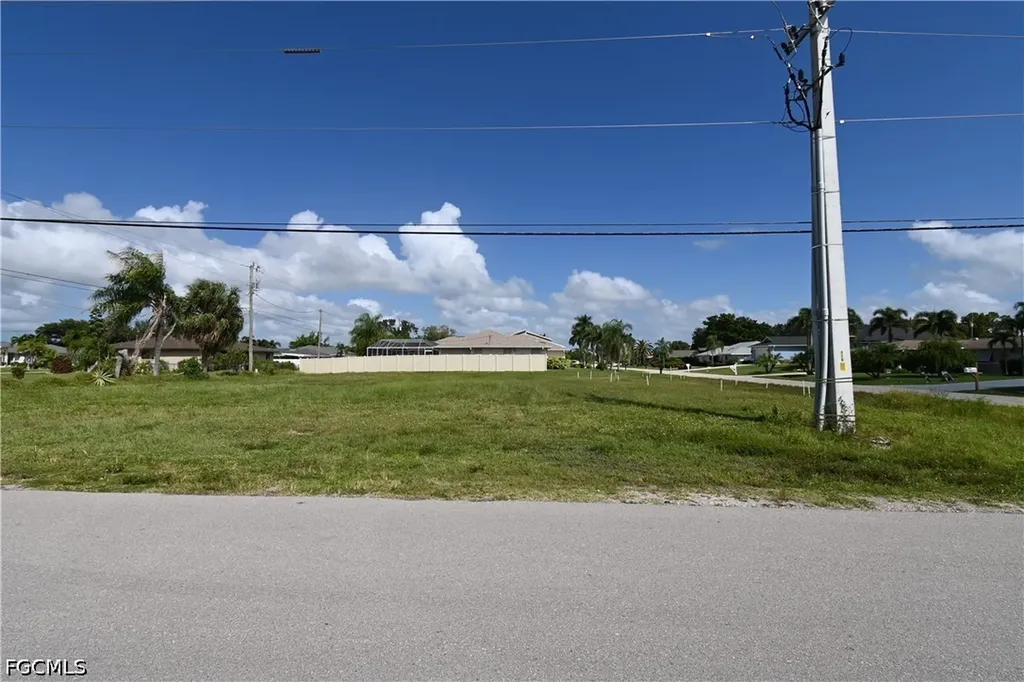 3928 SE 4th Avenue Cape Coral FL 33904