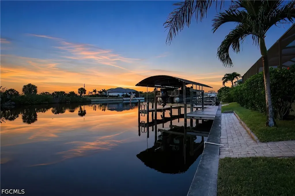 1720 Old Burnt Store Road N Cape Coral FL 33993