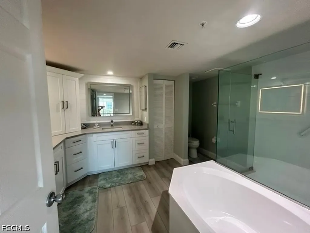 21 Bluebill Avenue Naples FL 34108