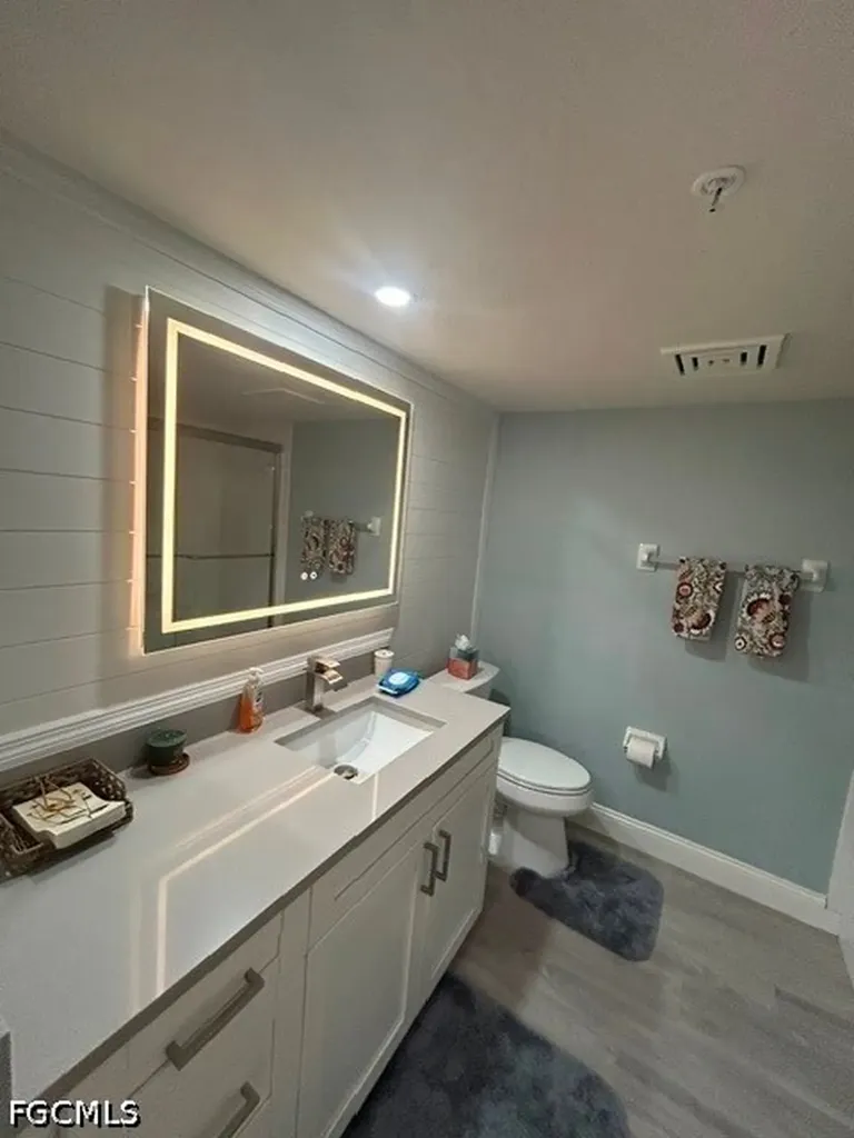 21 Bluebill Avenue Naples FL 34108