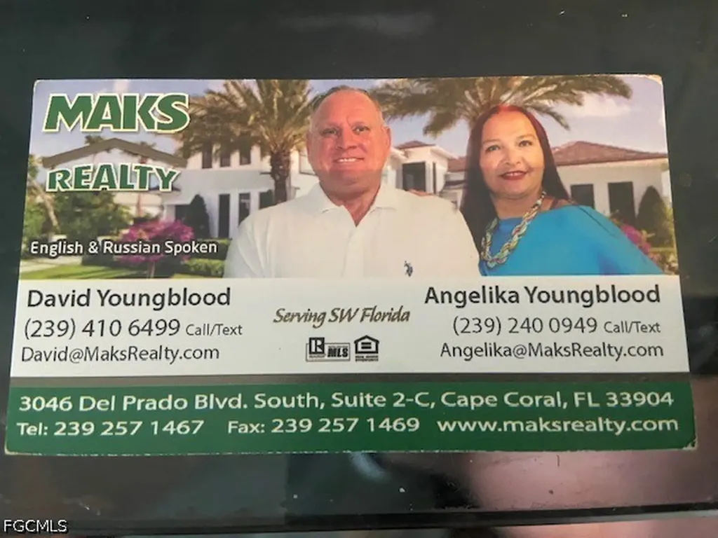 21 Bluebill Avenue Naples FL 34108