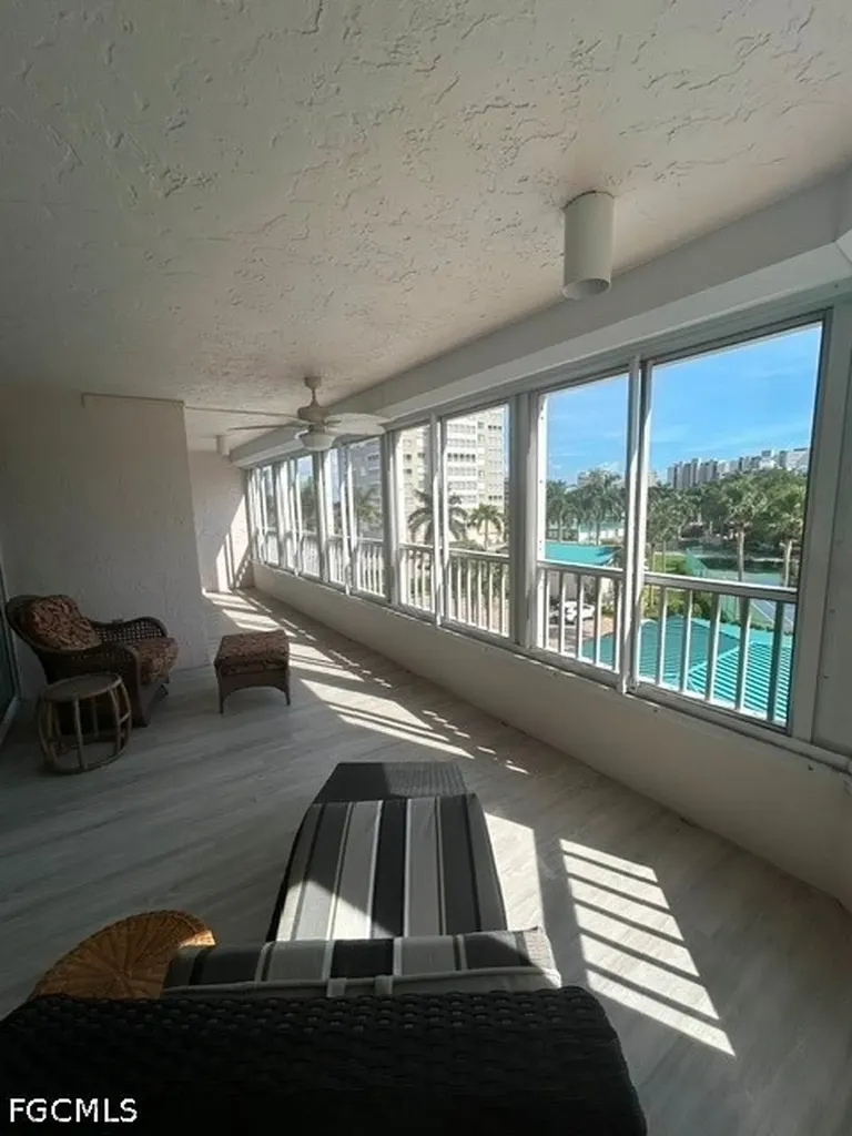 21 Bluebill Avenue Naples FL 34108