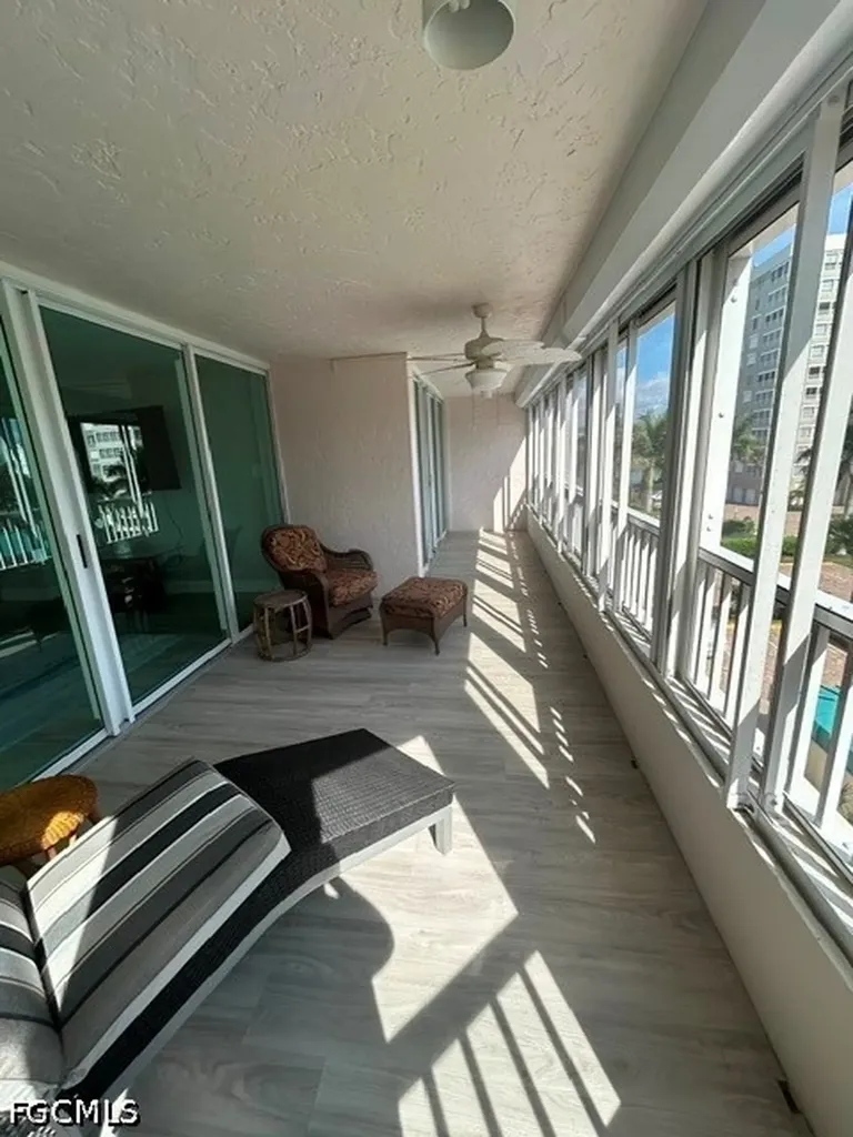 21 Bluebill Avenue Naples FL 34108