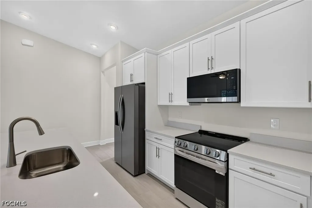 633 SW 13th Street Cape Coral FL 33991