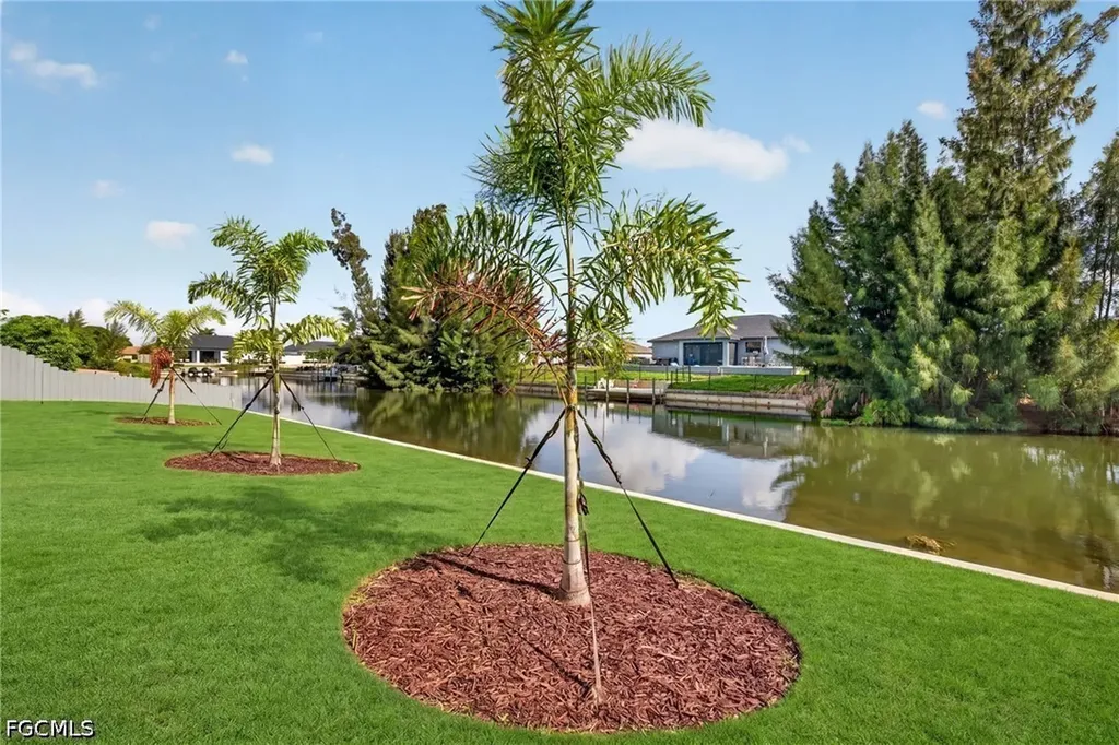 633 SW 13th Street Cape Coral FL 33991