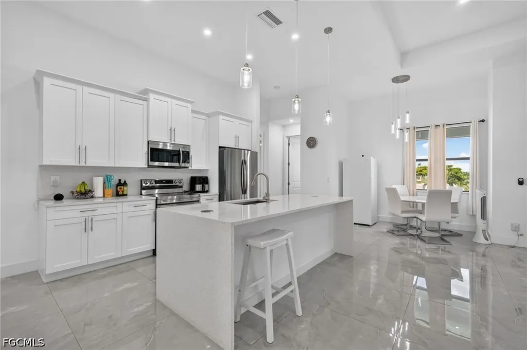 228 SW 31st Place Cape Coral FL 33991