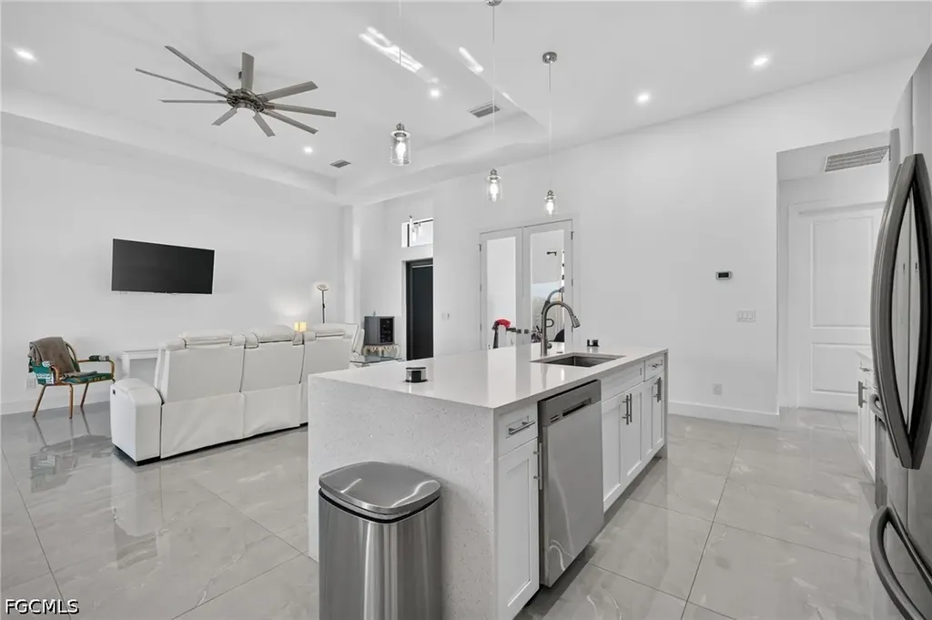 228 SW 31st Place Cape Coral FL 33991