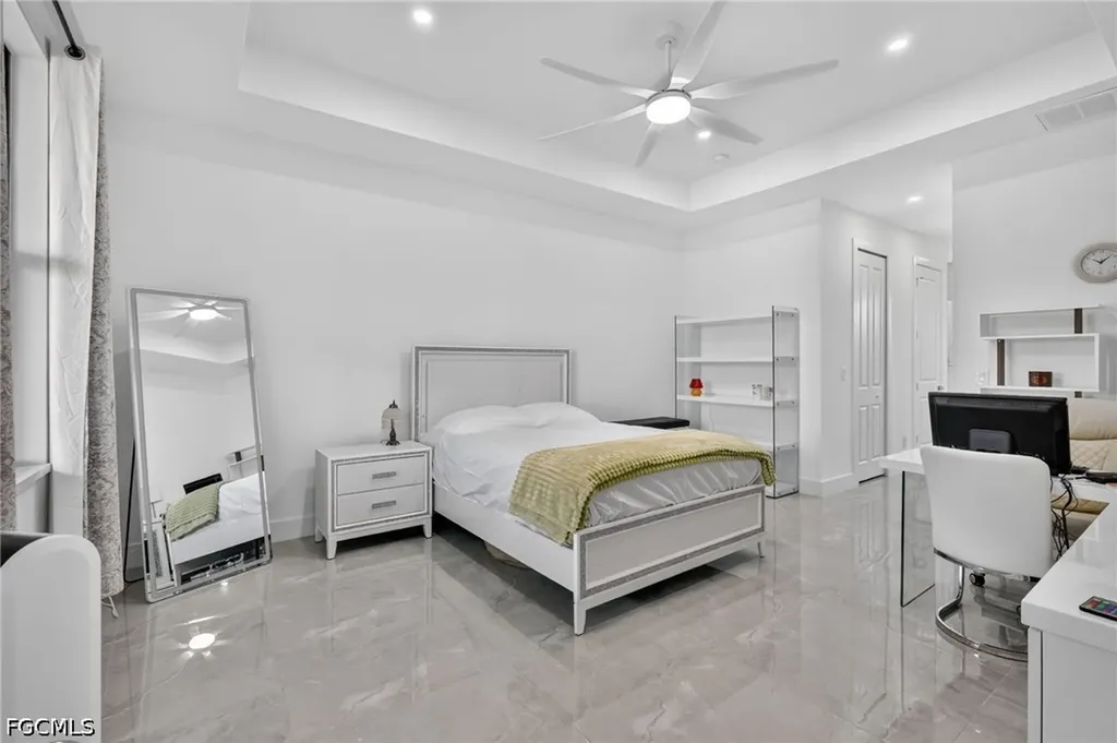 228 SW 31st Place Cape Coral FL 33991