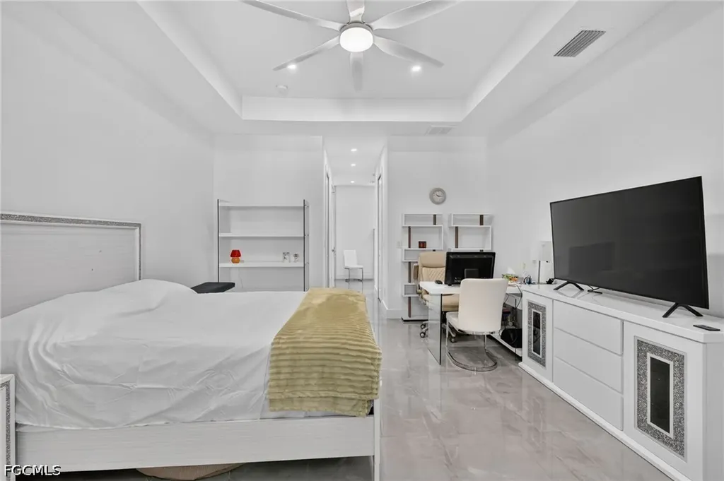 228 SW 31st Place Cape Coral FL 33991