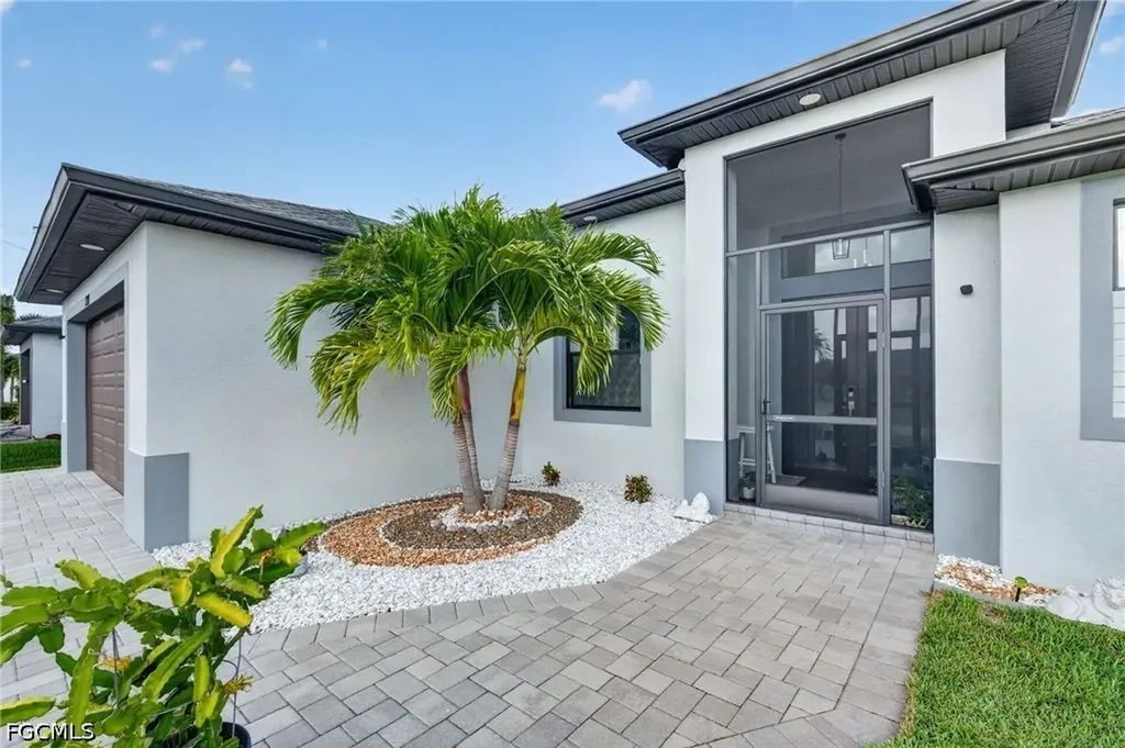 228 SW 31st Place Cape Coral FL 33991