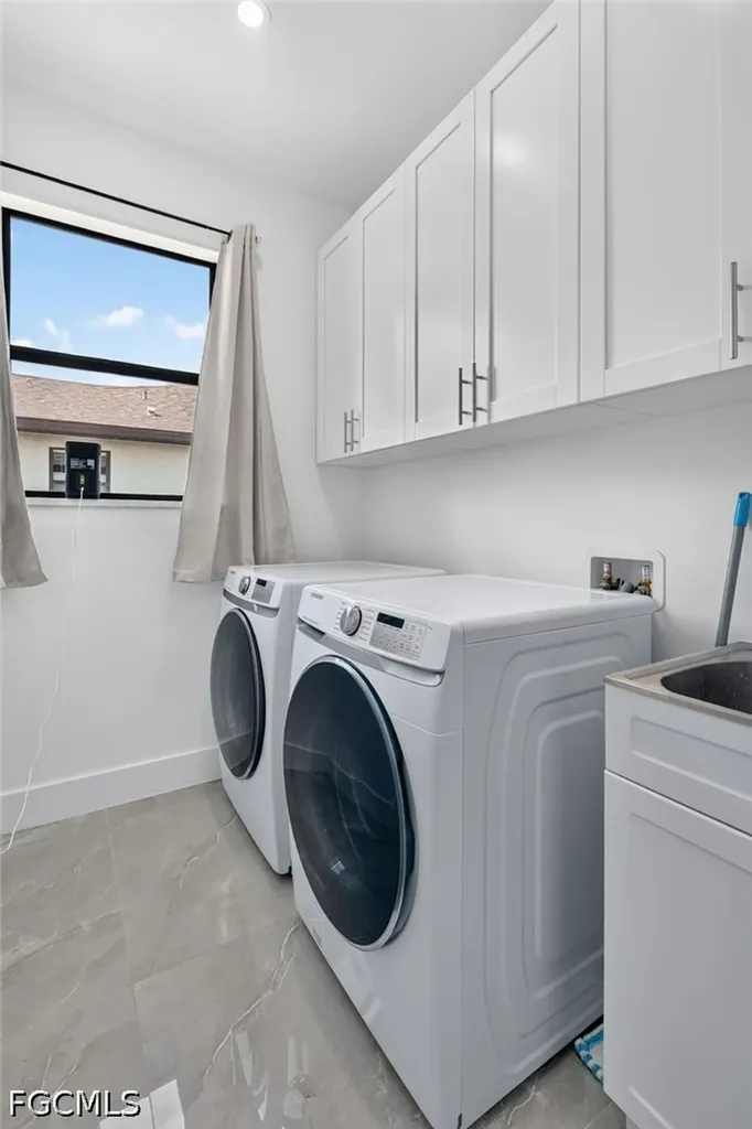 228 SW 31st Place Cape Coral FL 33991