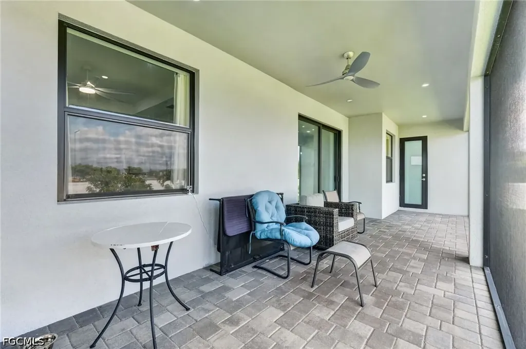 228 SW 31st Place Cape Coral FL 33991