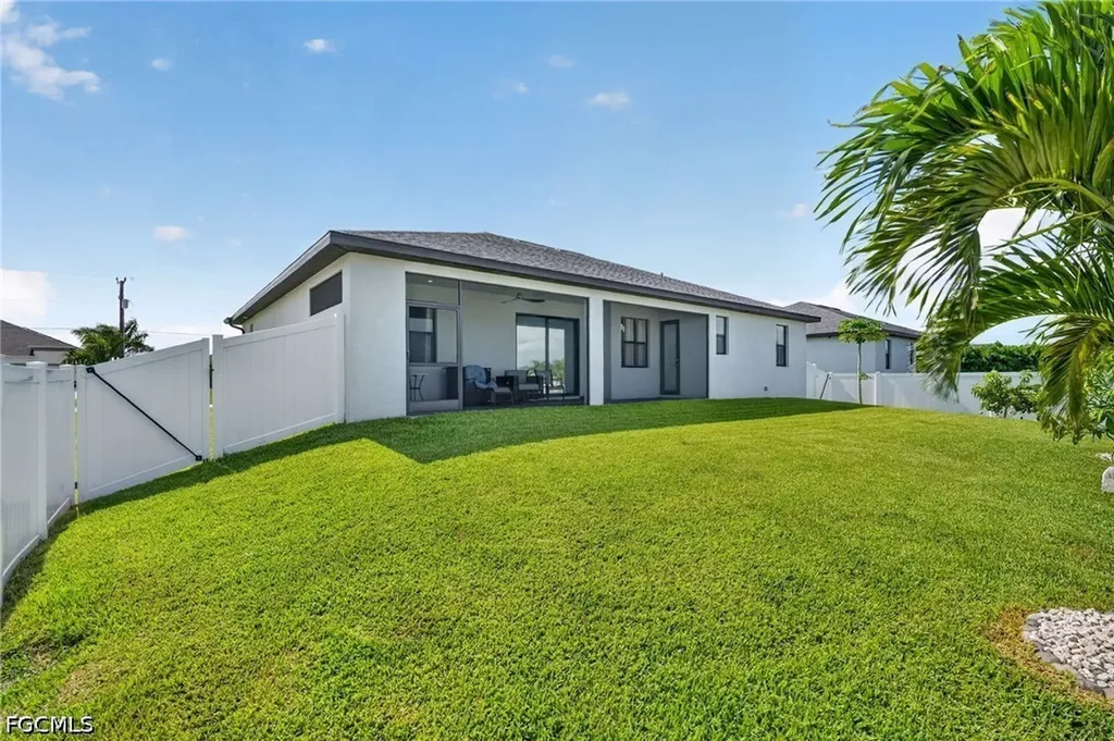 228 SW 31st Place Cape Coral FL 33991