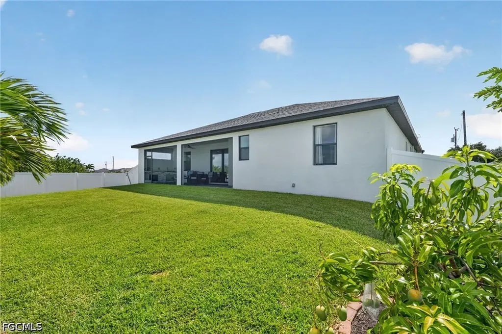 228 SW 31st Place Cape Coral FL 33991