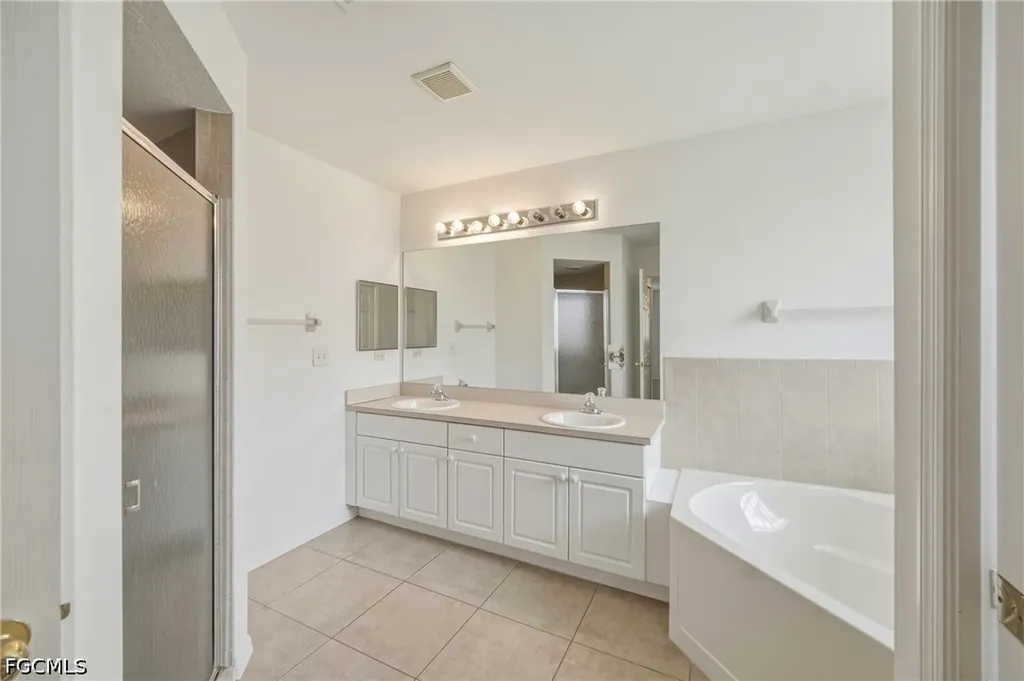 2022 SW 15th Avenue Cape Coral FL 33991
