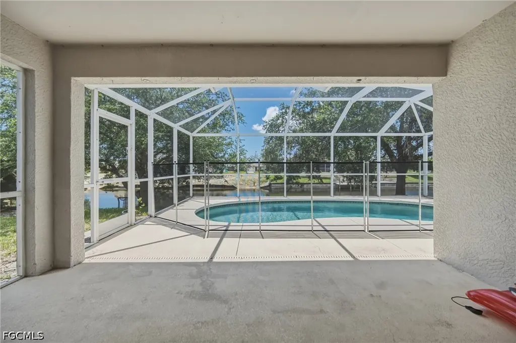 2022 SW 15th Avenue Cape Coral FL 33991