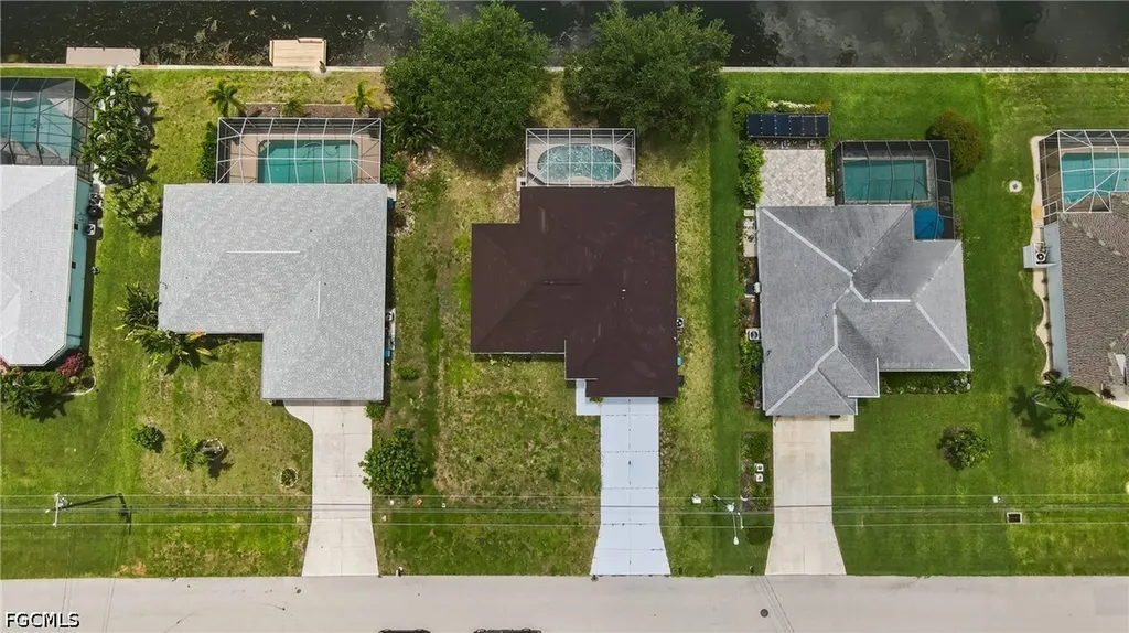 2022 SW 15th Avenue Cape Coral FL 33991