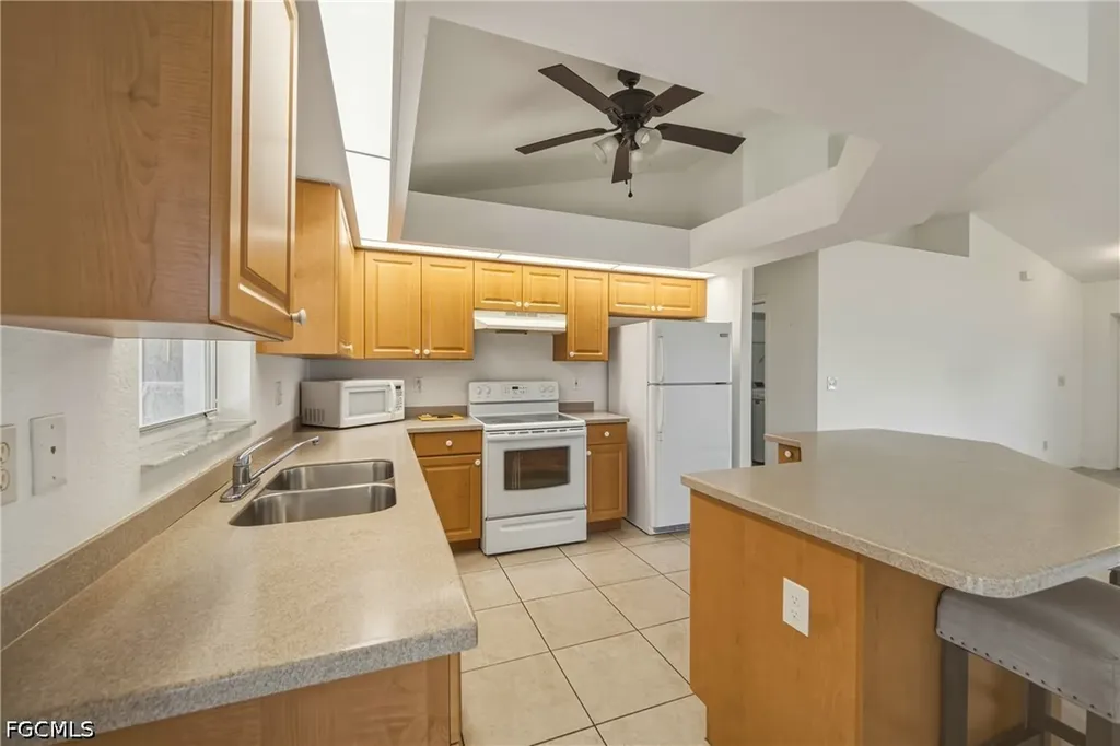 2022 SW 15th Avenue Cape Coral FL 33991