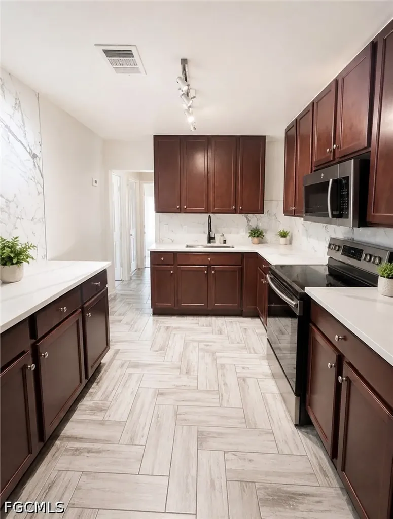 415 Fairfax Drive Fort Myers FL 33905