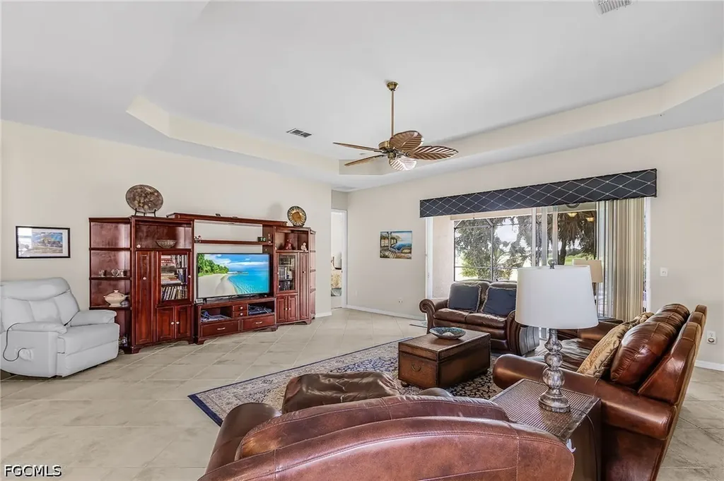 9132 Leatherwood Loop Lehigh Acres FL 33936