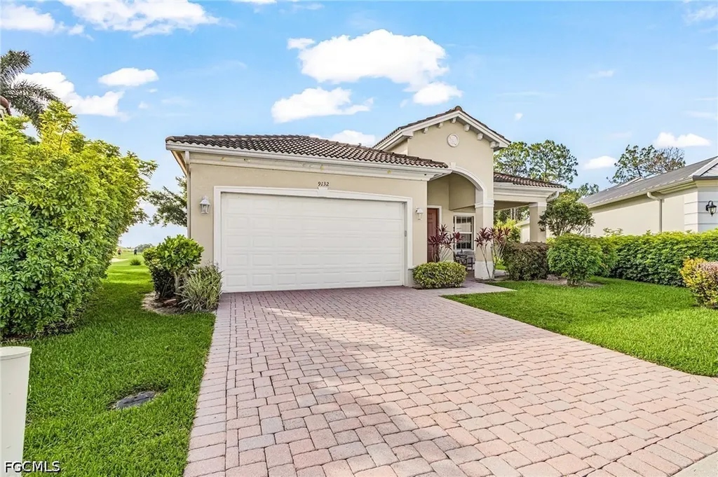 9132 Leatherwood Loop Lehigh Acres FL 33936