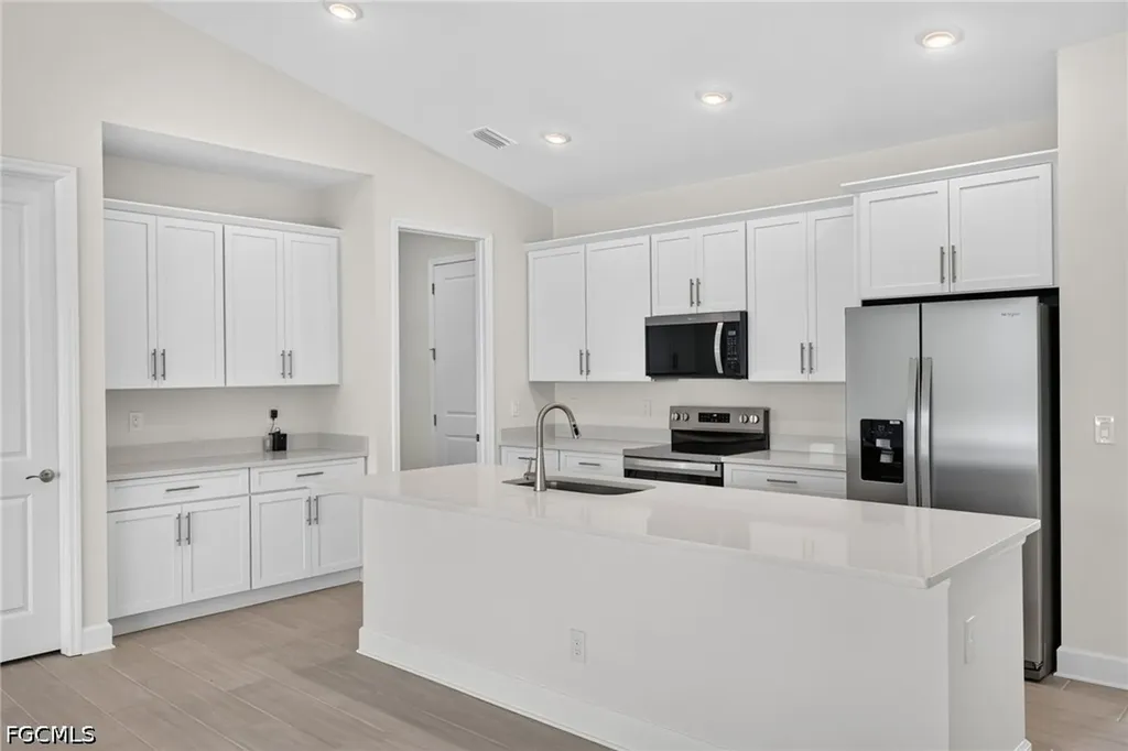 29 NE 20th Court Cape Coral FL 33914