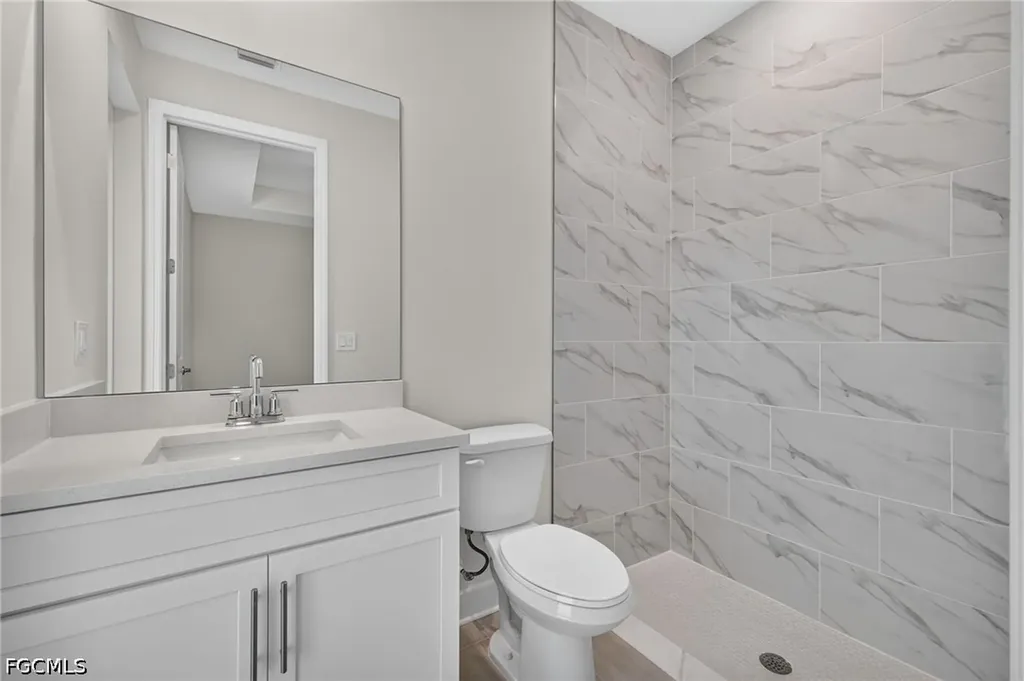 29 NE 20th Court Cape Coral FL 33914