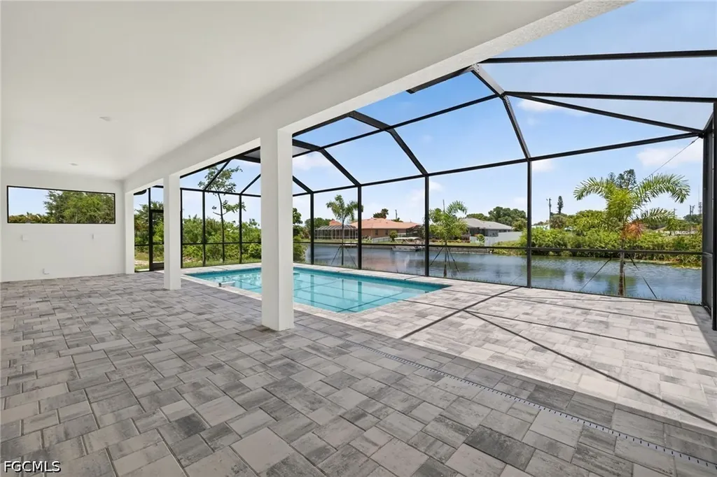29 NE 20th Court Cape Coral FL 33914