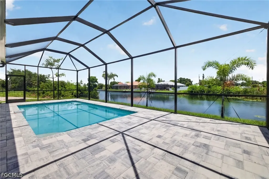 29 NE 20th Court Cape Coral FL 33914