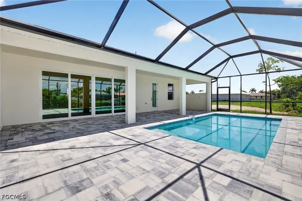 29 NE 20th Court Cape Coral FL 33914