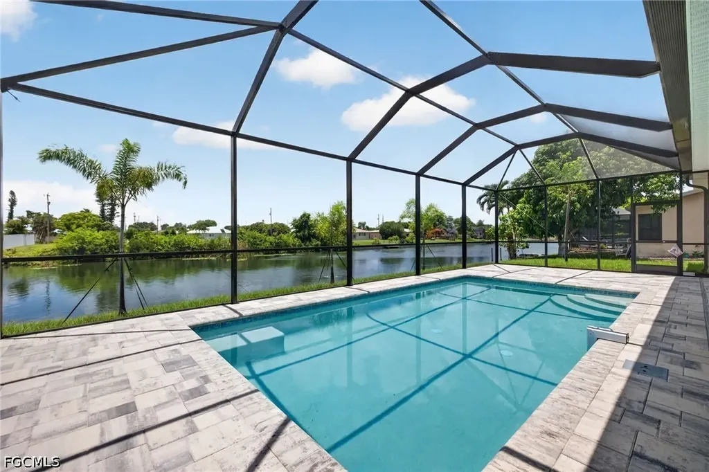 29 NE 20th Court Cape Coral FL 33914