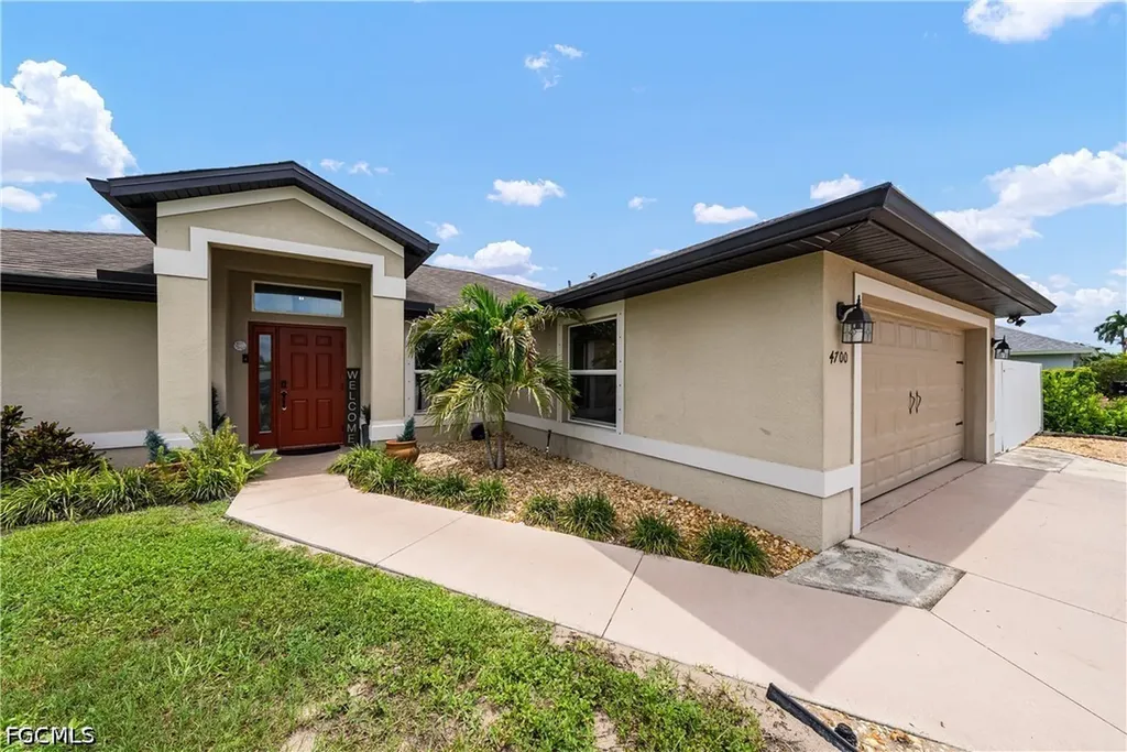 Naples FL, 4700 32ND Avenue SW