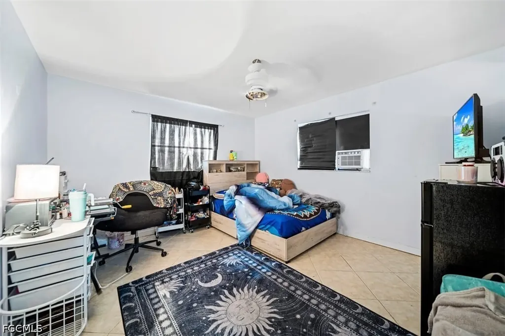 27 NE 20th Avenue Cape Coral FL 33909