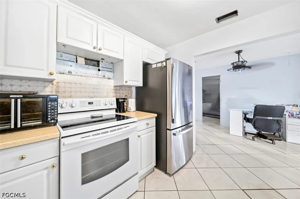 27 NE 20th Avenue Cape Coral FL 33909