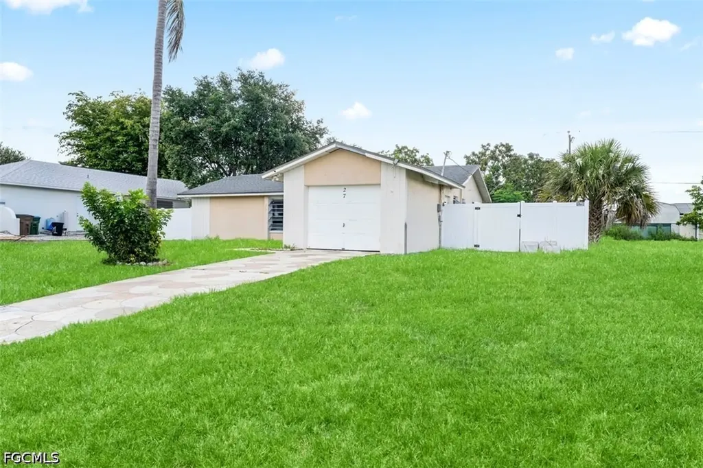 27 NE 20th Avenue Cape Coral FL 33909