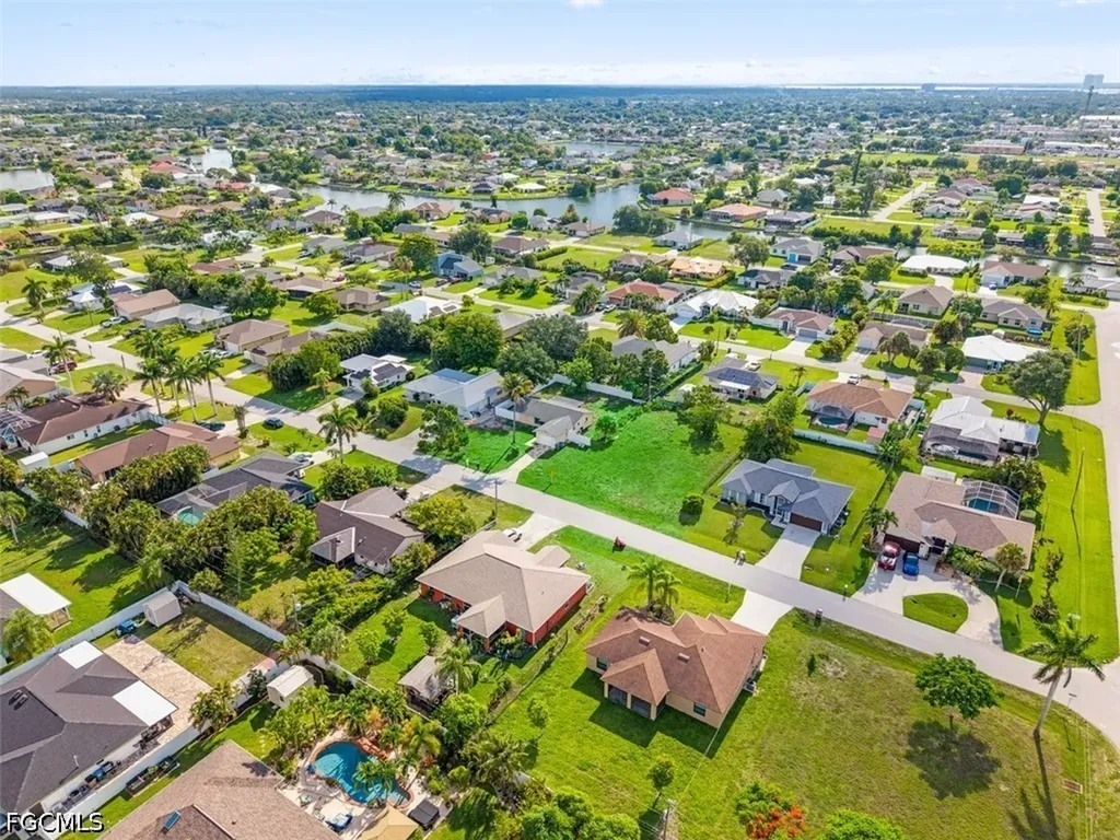 27 NE 20th Avenue Cape Coral FL 33909