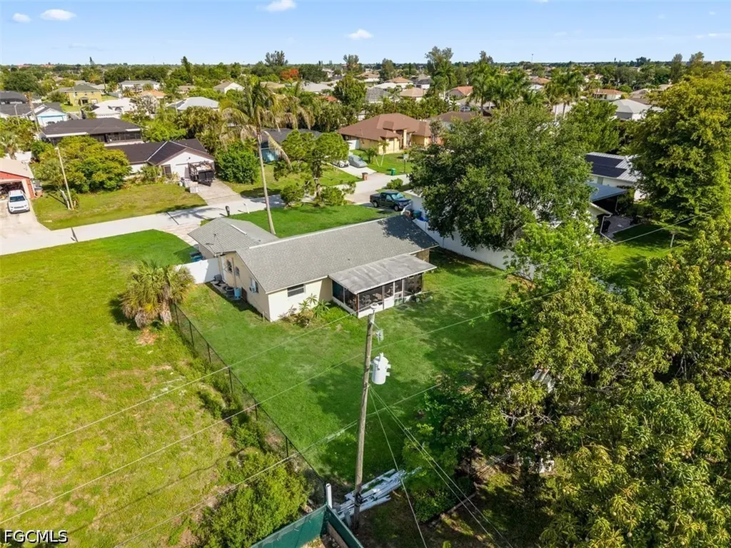 27 NE 20th Avenue Cape Coral FL 33909
