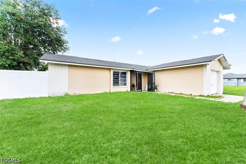 27 NE 20th Avenue Cape Coral FL 33909