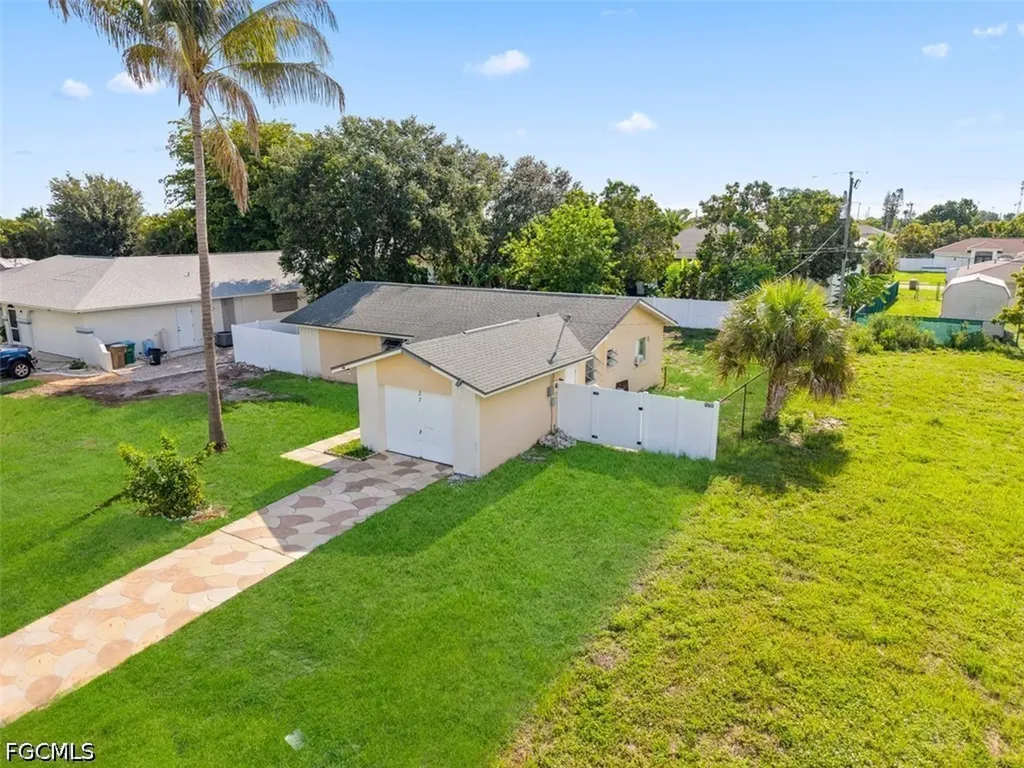 27 NE 20th Avenue Cape Coral FL 33909