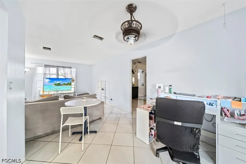 27 NE 20th Avenue Cape Coral FL 33909
