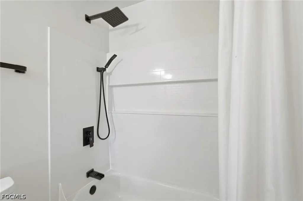 1446 SE 13th Street Cape Coral FL 33990