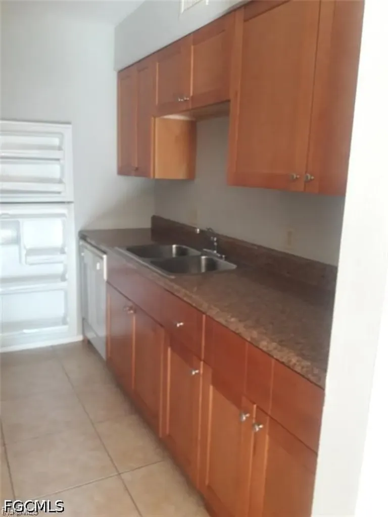 5315 Summerlin Road Fort Myers FL 33919