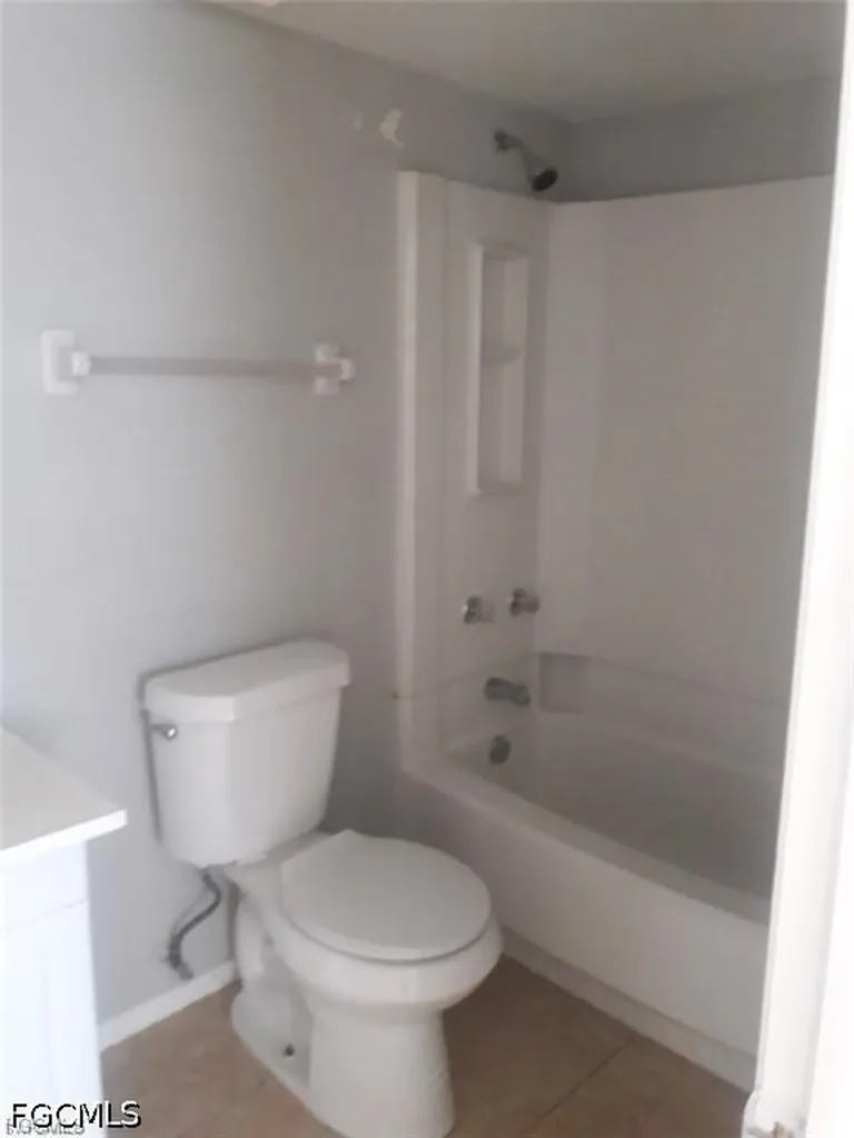 5315 Summerlin Road Fort Myers FL 33919